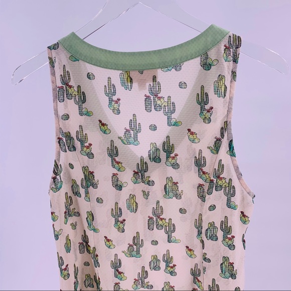 Flutter Yourself in Cacti Tank - Picture 9 of 10